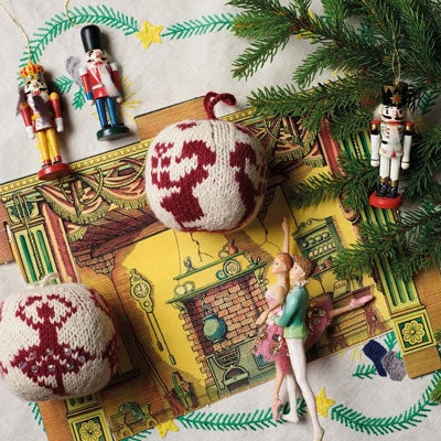 65 New Christmas Balls to Knit – Arne & Carlos Livre anglais