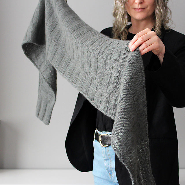 Kit de tricot - Grass Fields Scarf par Lisa Hannes