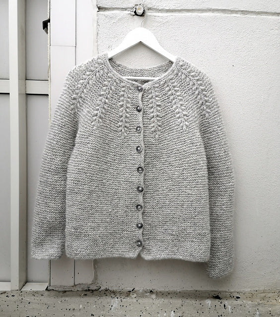 Kit de tricot - Raunioiset Cardigan par Suvi | Wallebeck Wool