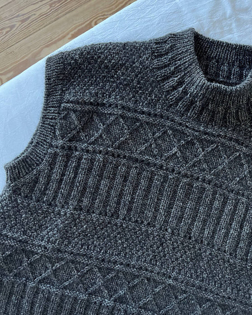 Kit de tricot - Ingrid Slipover par PetiteKnit