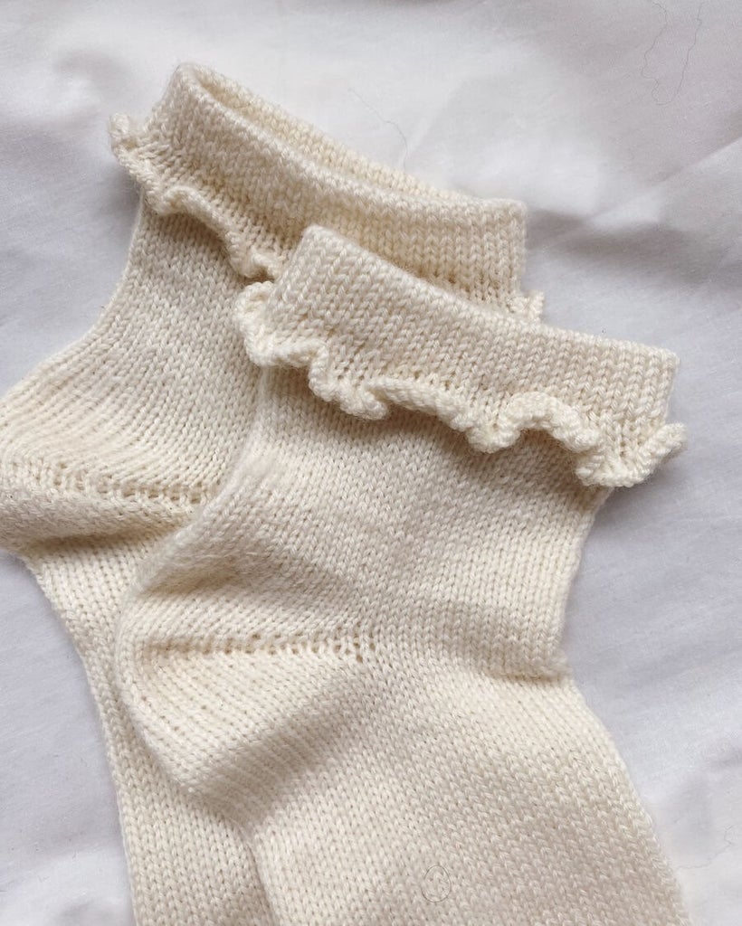 Patron "Ruffle Socks" - PetiteKnit