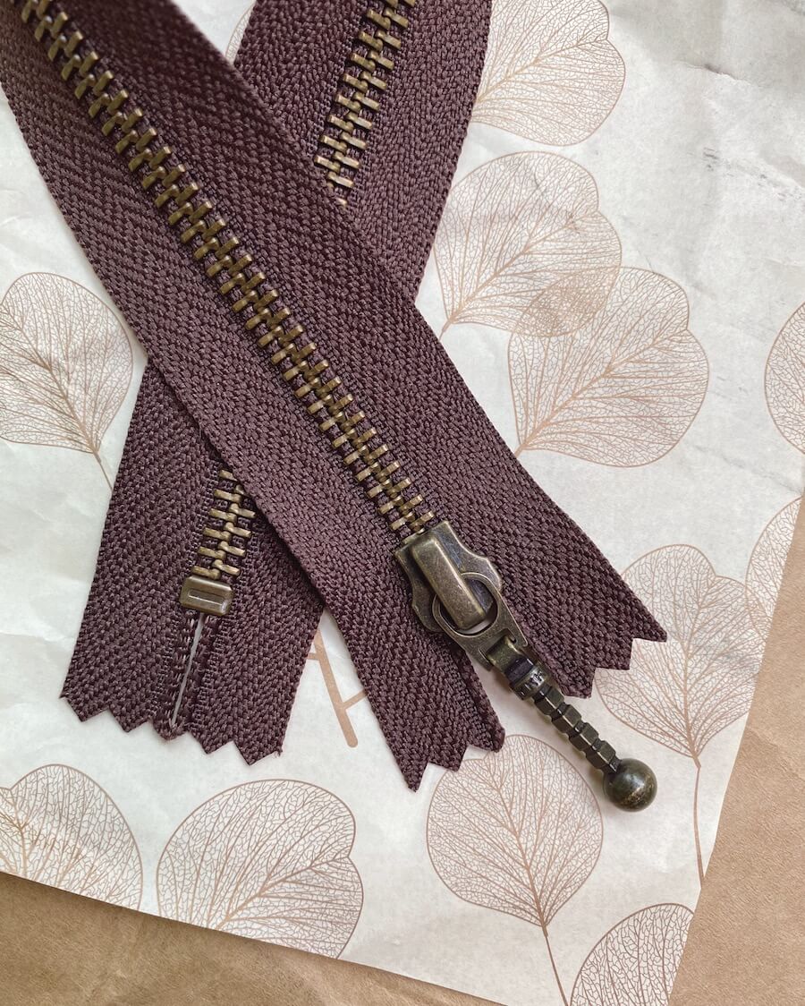 Chocolate Brown - 35 cm