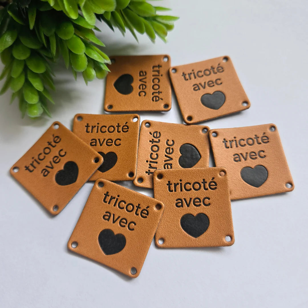 Étiquettes carrées &quot;tricoté avec 🖤&quot; - Arte Brunelle