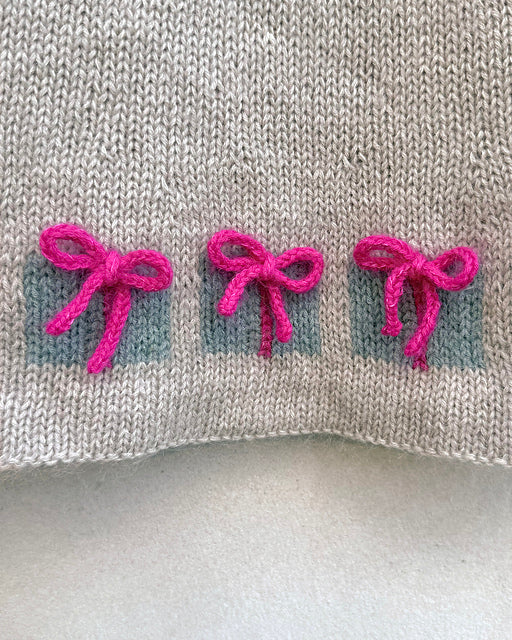 Kit de tricot - Christmas Morning Dress par Knitting For Olive