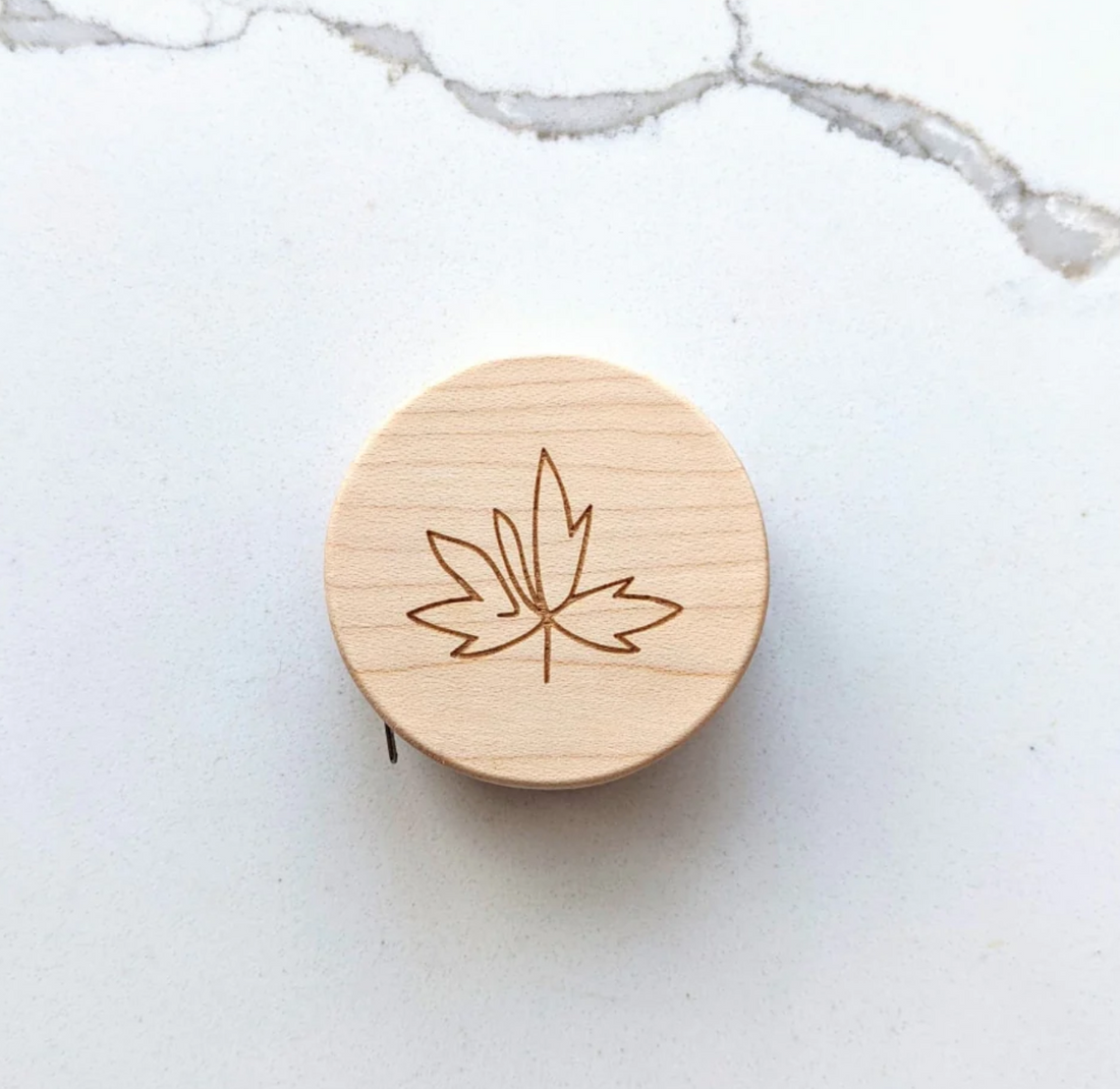 Maple Tape Measure - Ruban à mesurer en érable Thread &amp; Maple