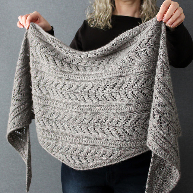 Kit de tricot - Fern Field Wrap par Lisa Hannes