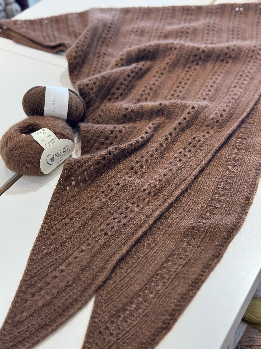 Kit de tricot - Châle Harvest par Claudine Guerin (patron gratuit)
