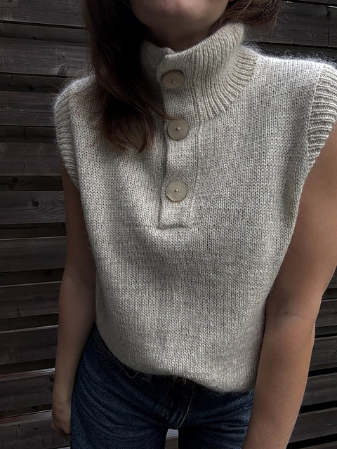 Kit de tricot - Mistfall Vest par Natalja Ledvanova