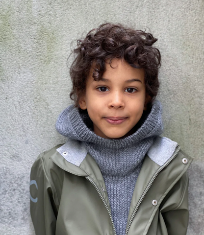Kit de tricot - Winter Hood par Knitting For Olive