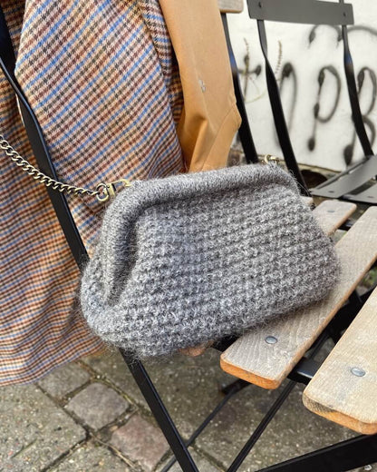 Patron &quot;Winter Clutch&quot; - PetiteKnit