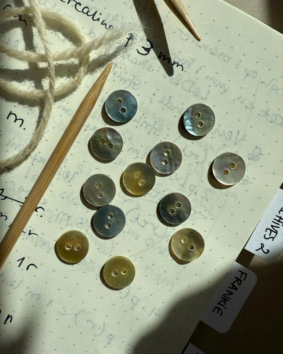 Mother of pearl buttons Ø11.4 mm - Petiteknit Boutons