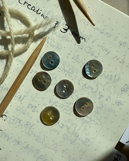 Mother of pearl buttons Ø11.4 mm - Petiteknit Boutons
