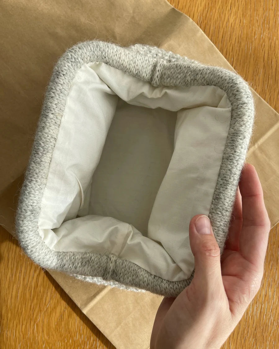 Frame for small clutch - Armature pour petite pochette - Petiteknit