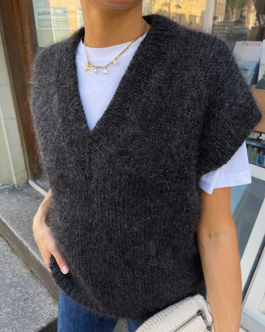 Patron &quot;Weekend Slipover V-Neck&quot; - PetiteKnit