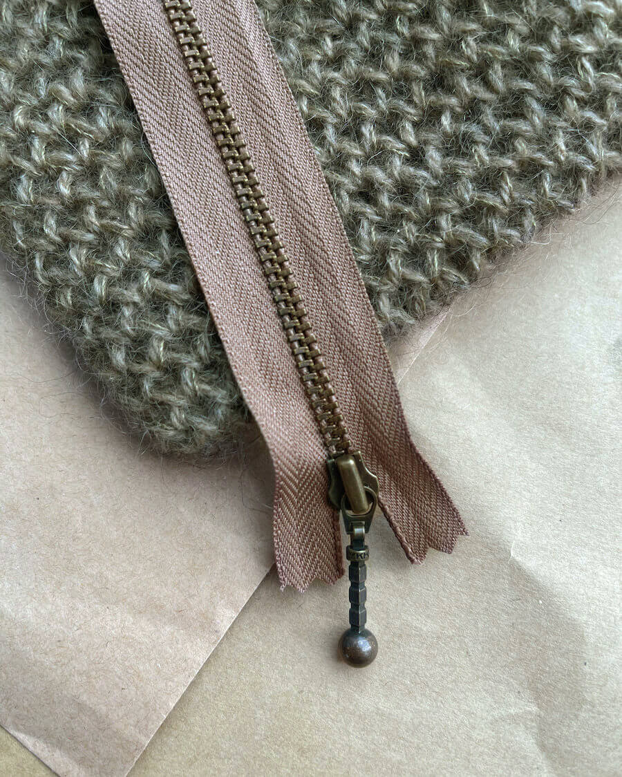 Hazelnut - 14 cm
